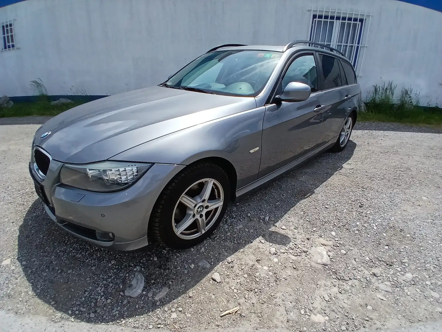 BMW 318 318i Touring Grau - 1