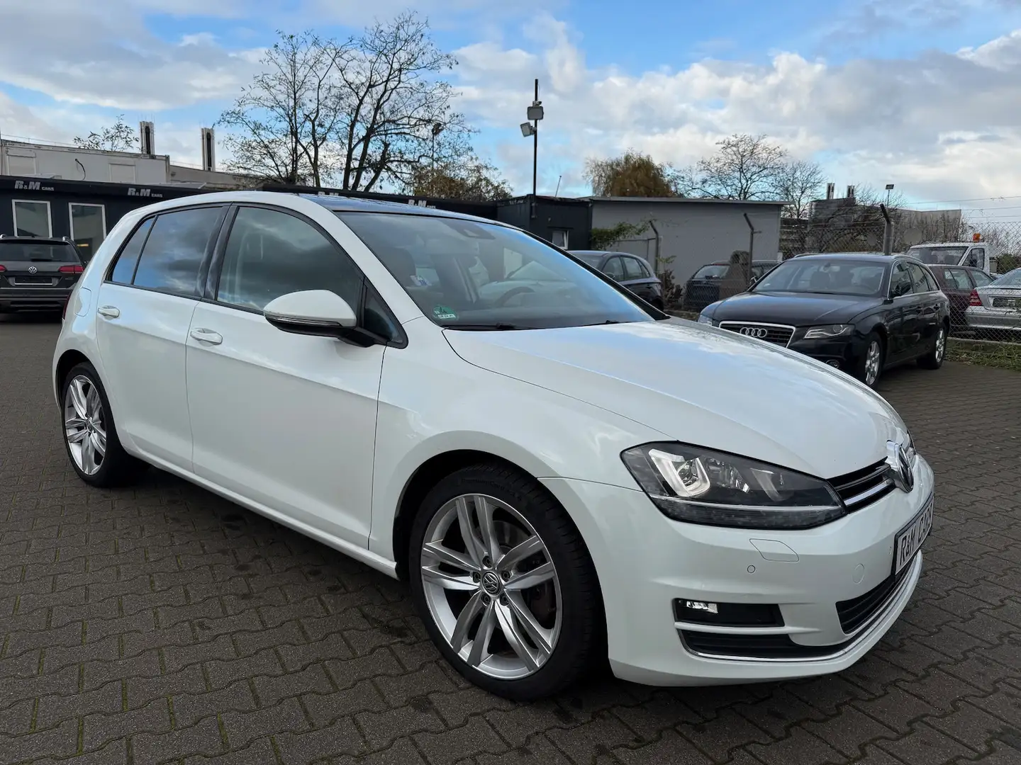 Volkswagen Golf 2.0 TDI DSG Highline/Pano/18Zoll/Leder Weiß - 2