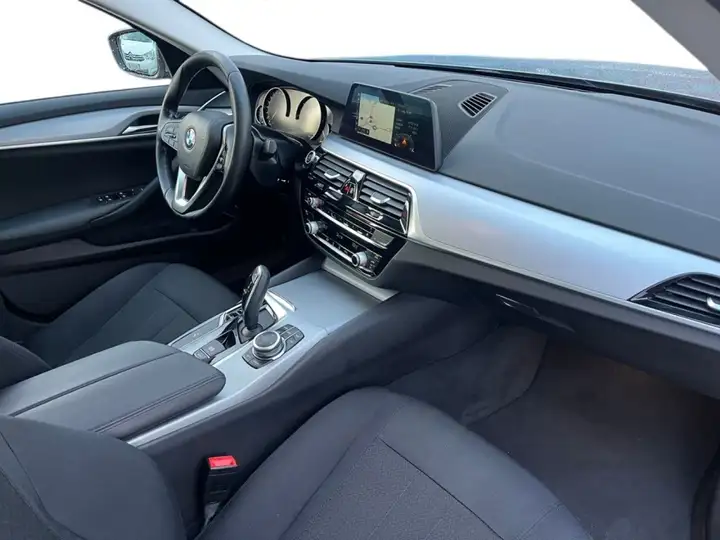 BMW Serie 5 2020, foto 14