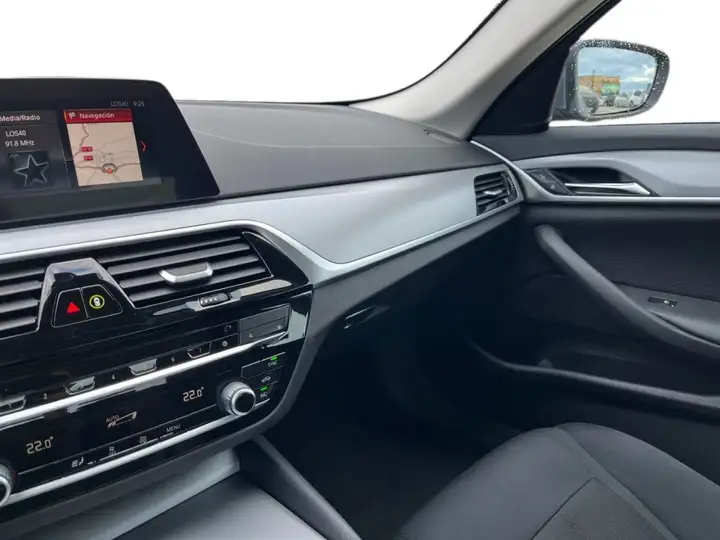 BMW Serie 5 2020, foto 28