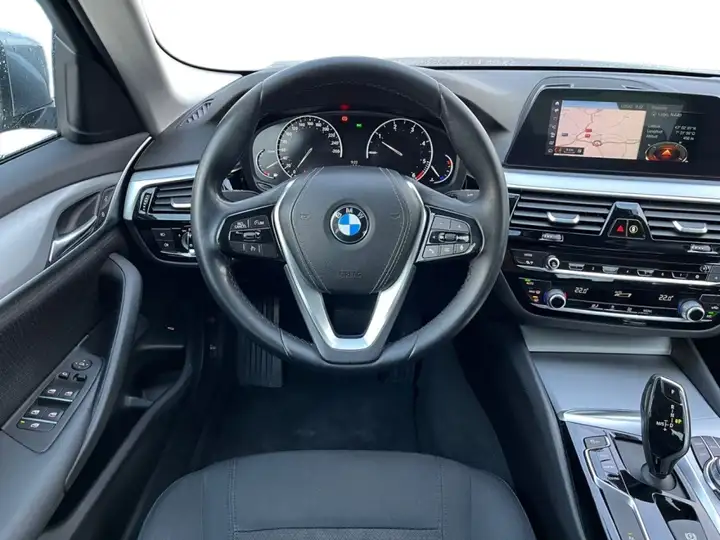 BMW Serie 5 2020, foto 15