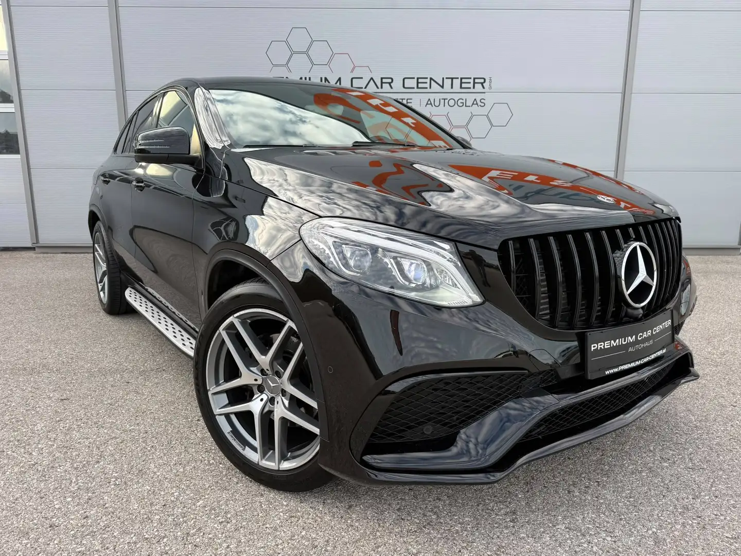 Mercedes-Benz GLE 350 GLE 350d 4MATIC AMG-LOOK / PANO-DACH / NAVI / SITZHZG. / LEDER / XENON Schwarz - 1