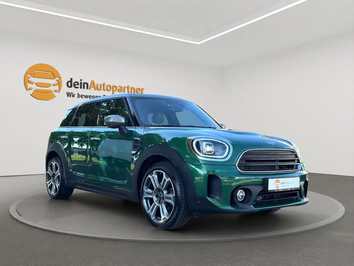 MINI Cooper Countryman NAVI/LED/LEDER/HUD/PANO/RFK/VIRTUAL COCKPIT Grün - 2