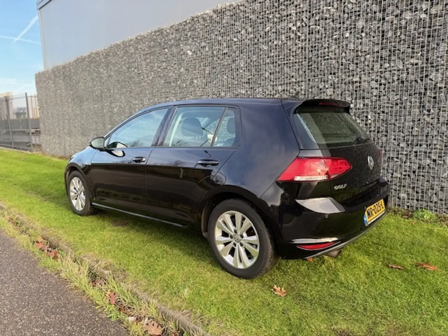 Volkswagen Golf 1.0 TSI Comfortline 5D 2017 Nette auto. Zwart - 2