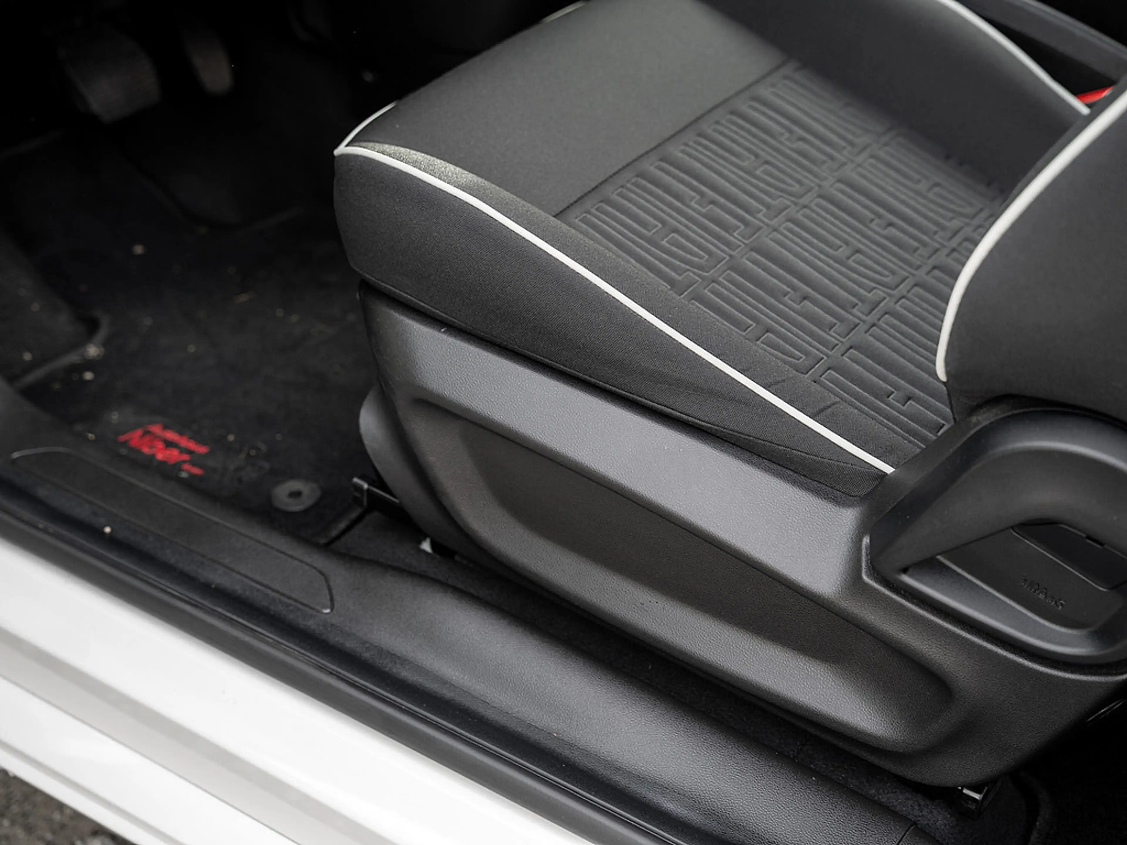 Fiat 500e Base 42kWh - CarPlay, Klimaautomatik, uv — photo 14