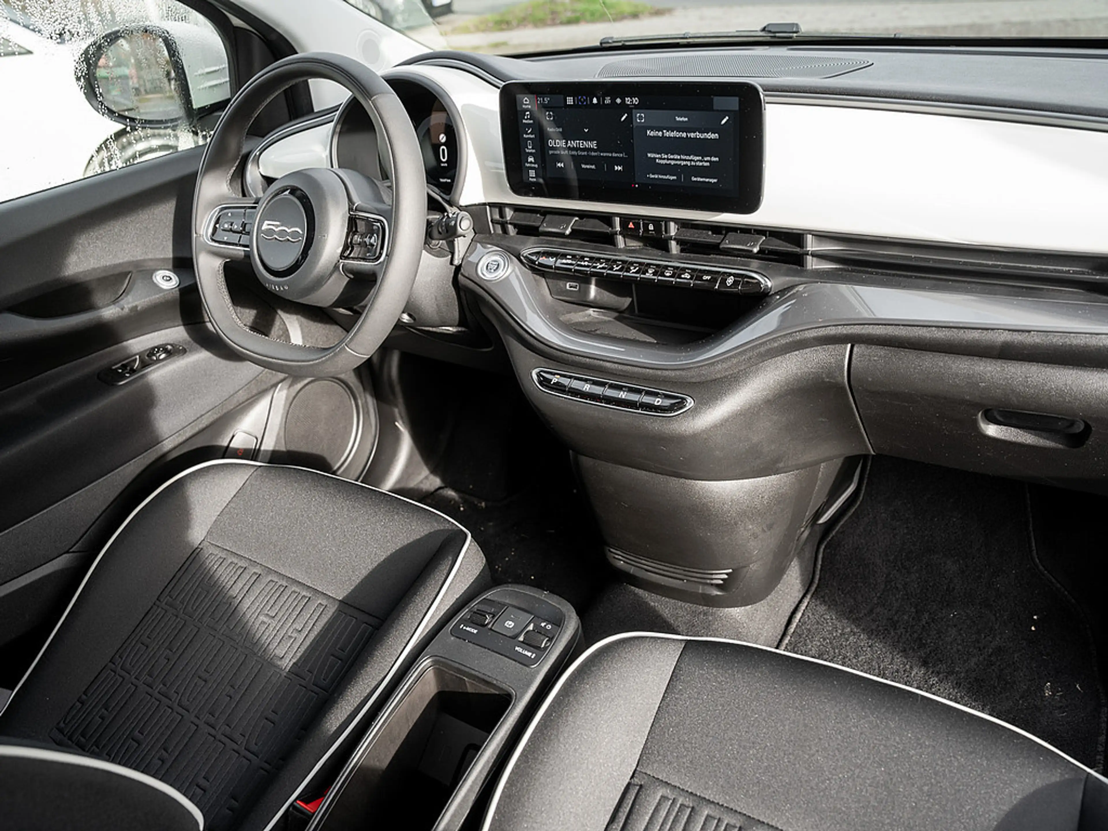 Fiat 500e Base 42kWh - CarPlay, Klimaautomatik, uv — photo 6