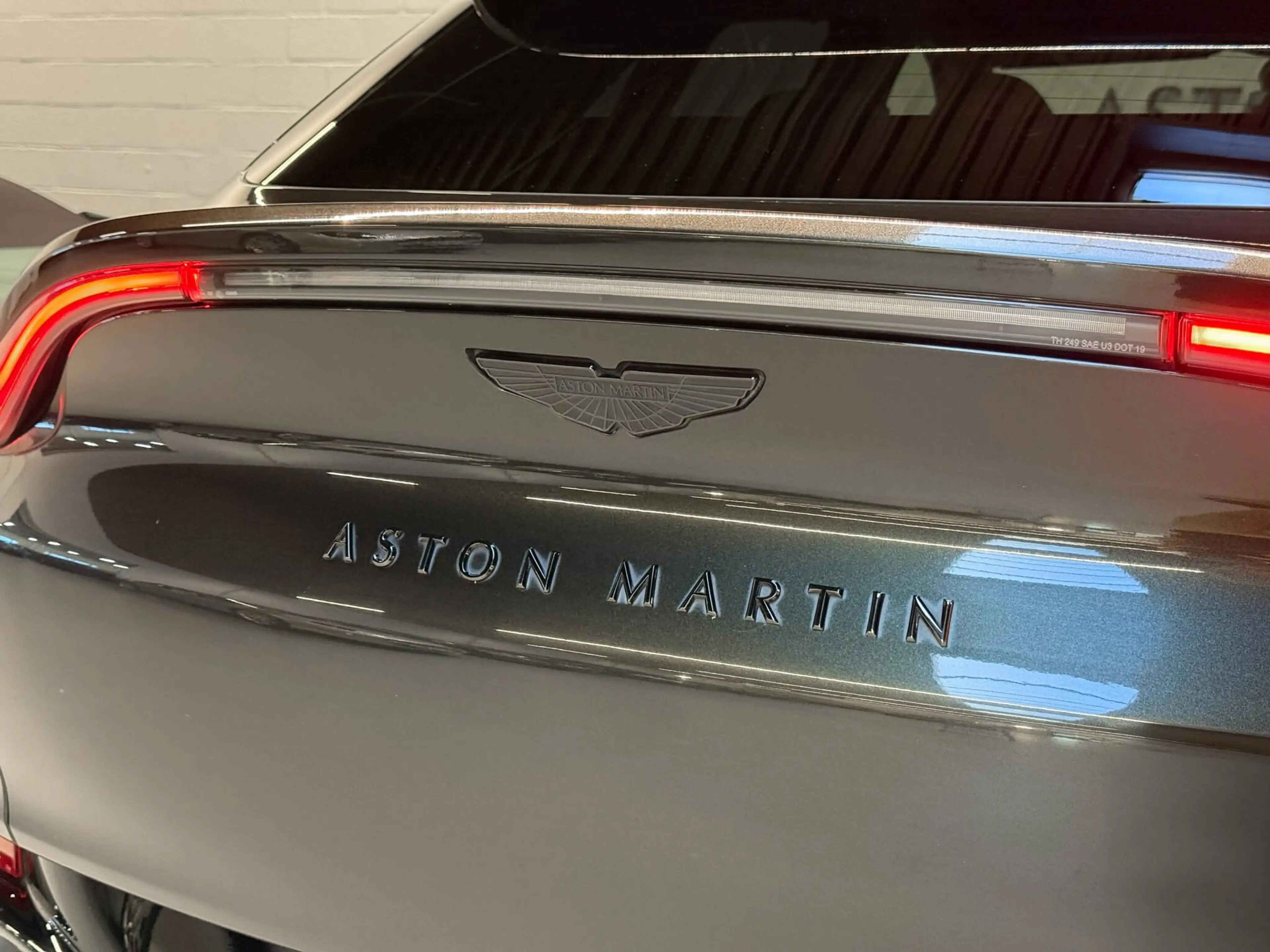 Aston Martin DBX DBX V8 | Aston Martin Brussels — photo 12
