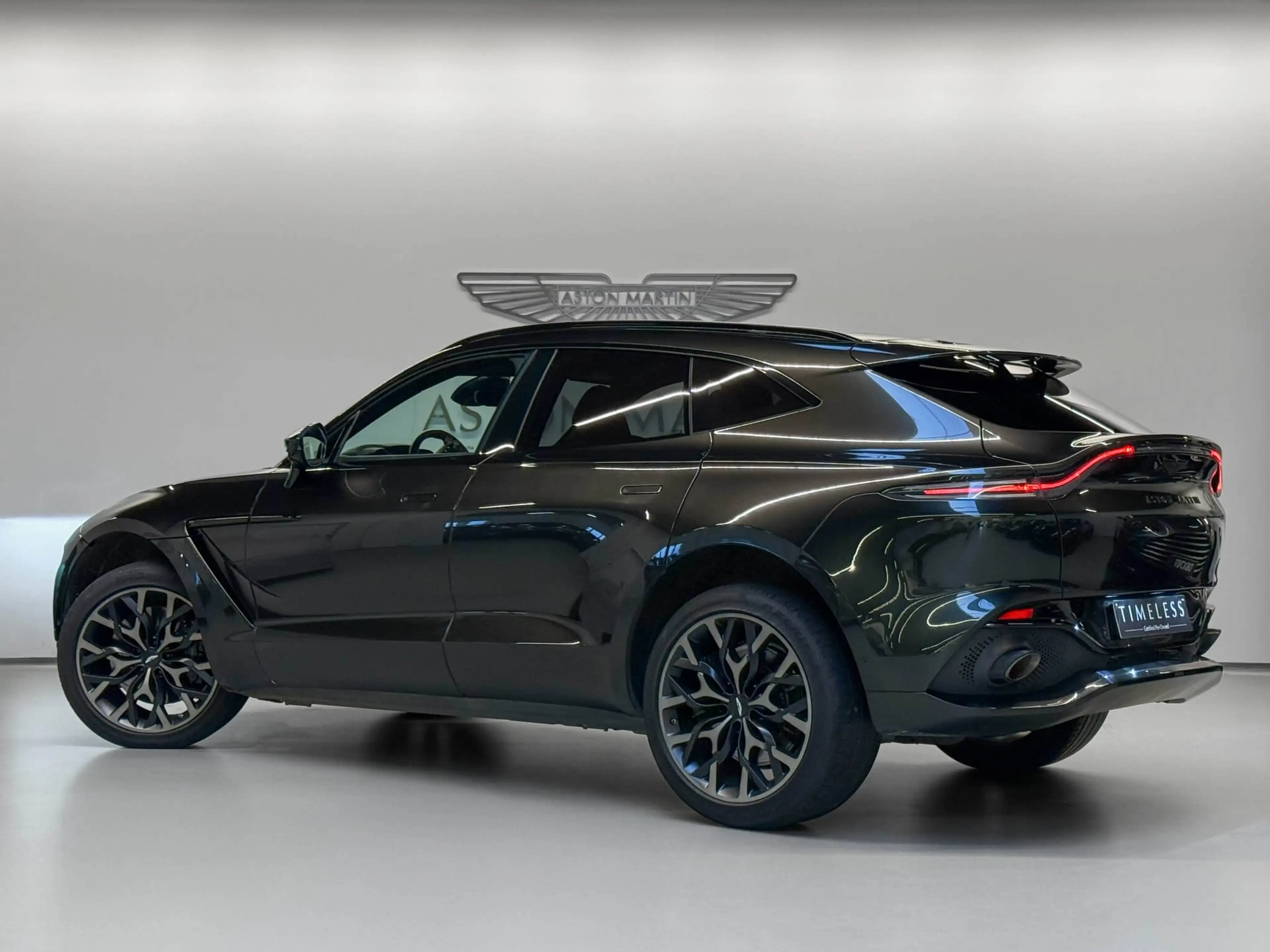 Aston Martin DBX DBX V8 | Aston Martin Brussels — photo 5