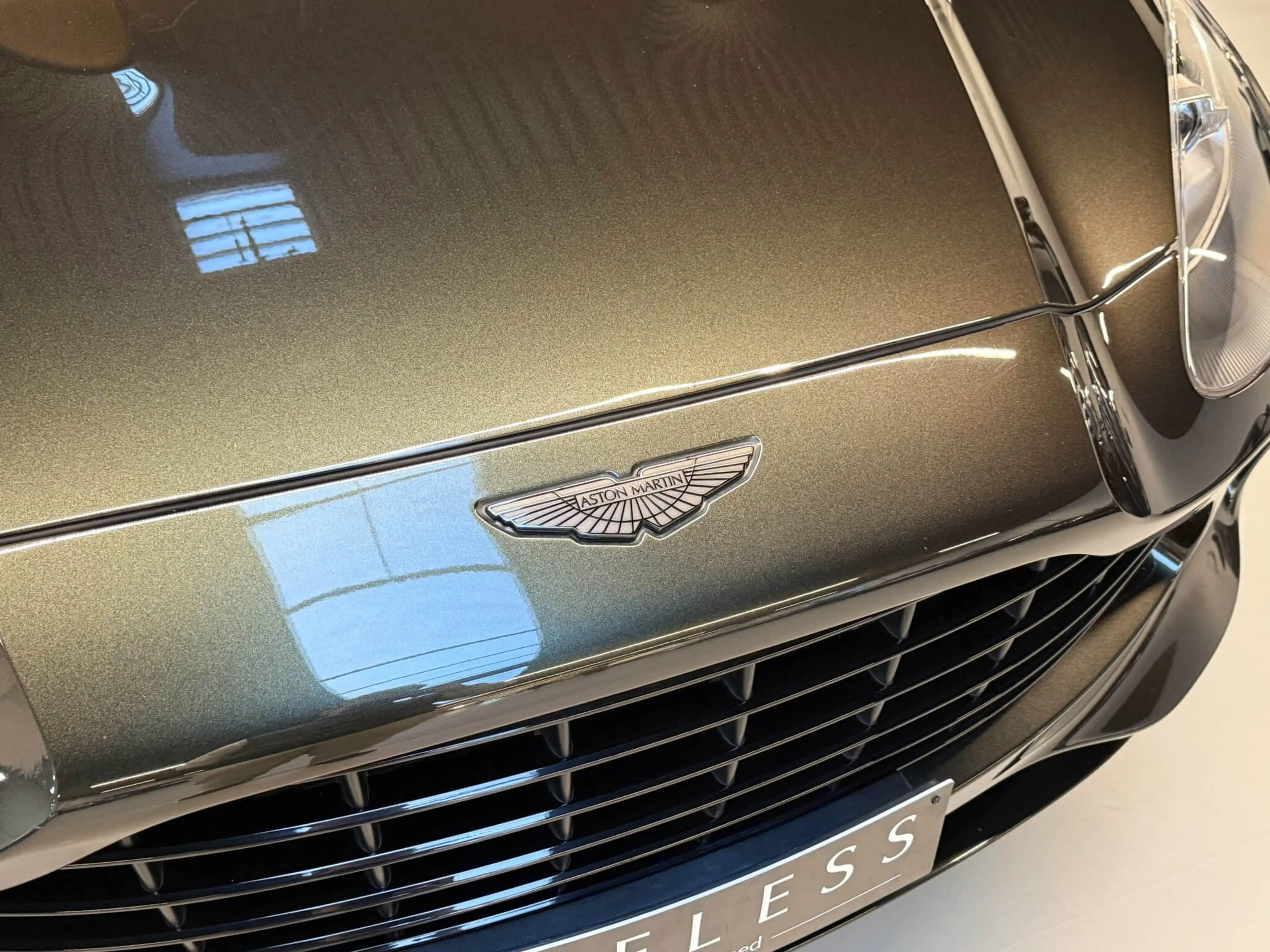 Aston Martin DBX DBX V8 | Aston Martin Brussels — photo 11