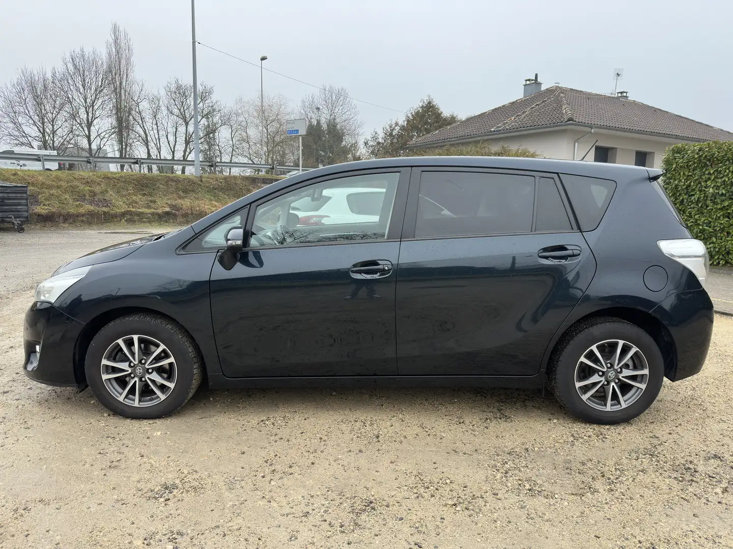 Toyota Verso 112 D-4D 5pl FAP Dynamic - 2