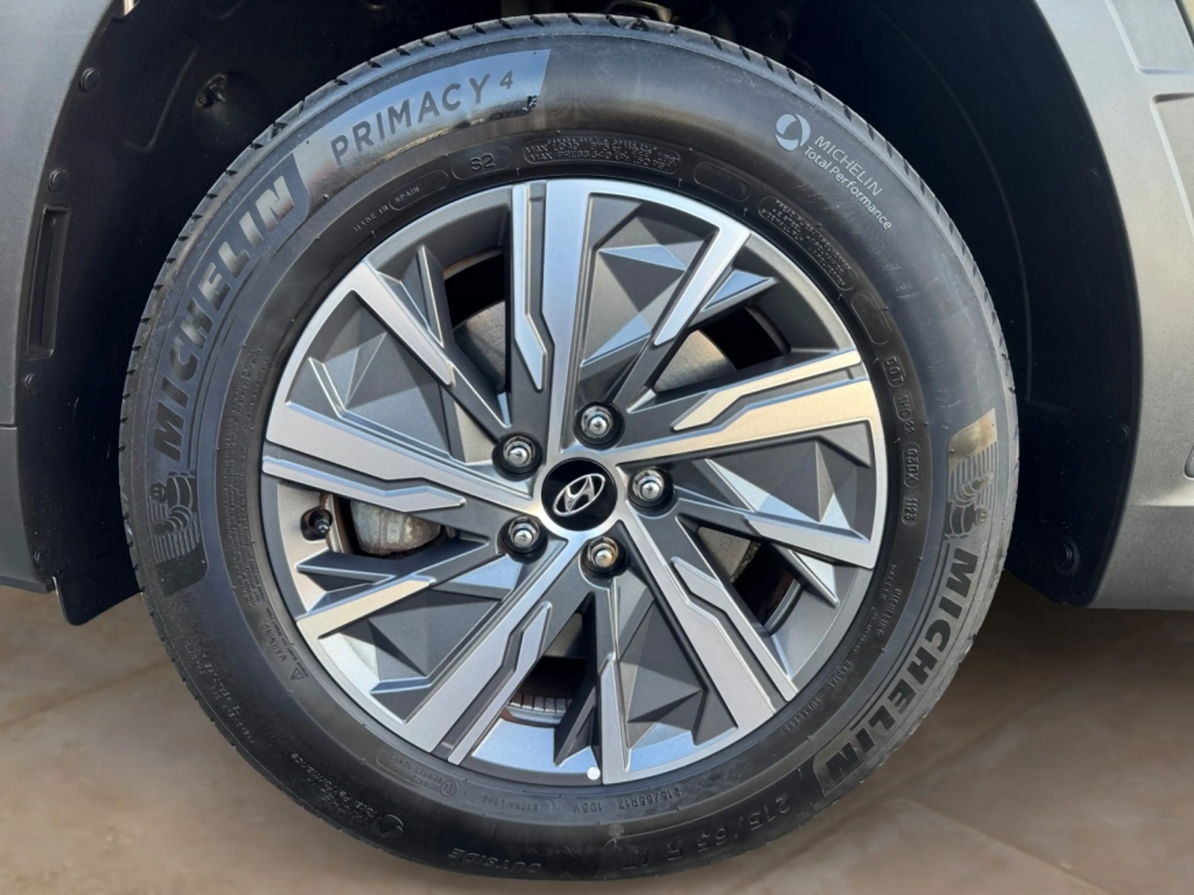 Hyundai TUCSON 1.6 T-GDI HEV Comf — photo 15