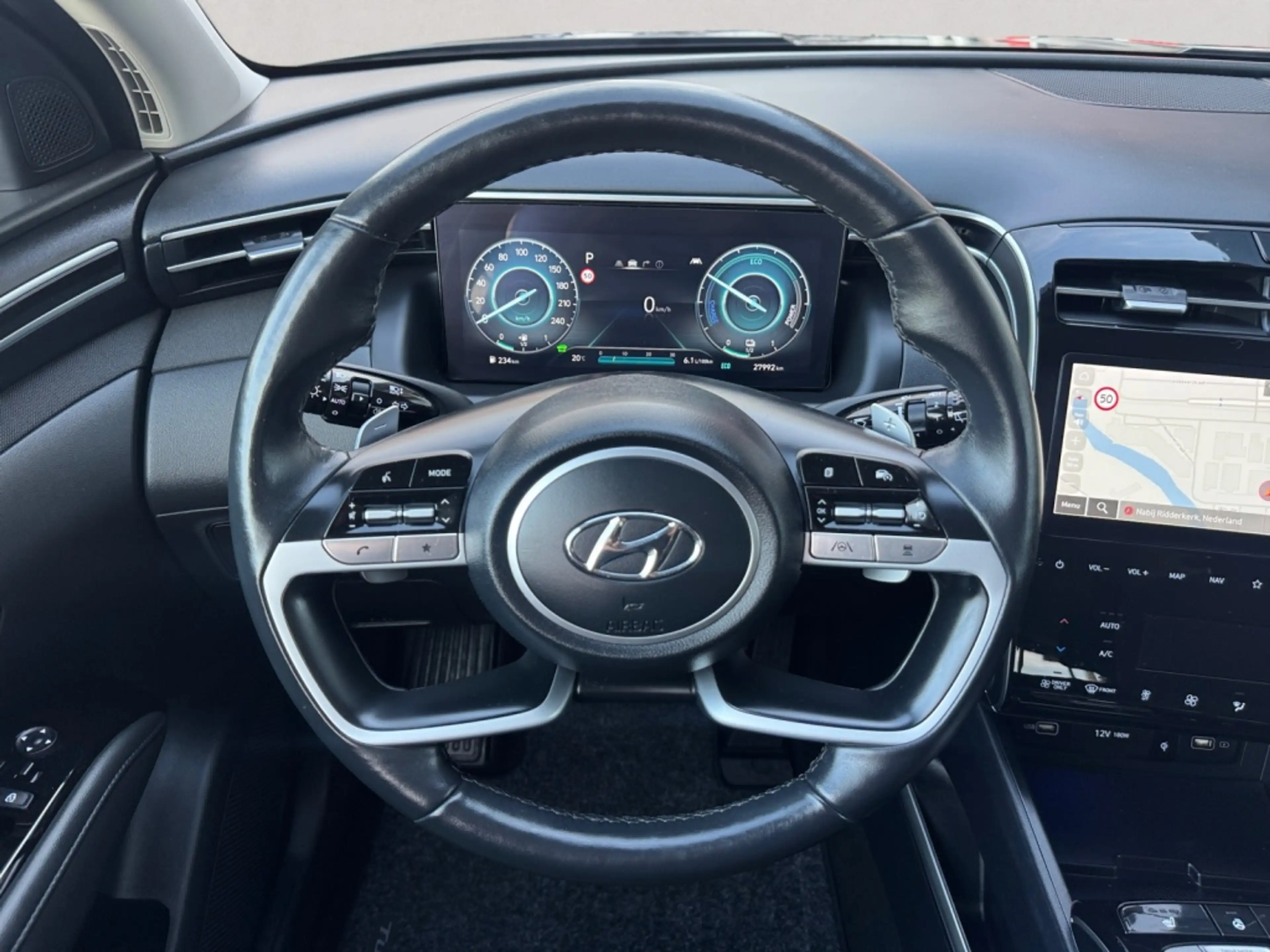 Hyundai TUCSON 1.6 T-GDI HEV Comf — photo 13
