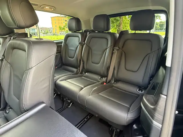 Mercedes-Benz V-Class view 8