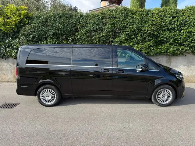 Mercedes-Benz V-Class view 5