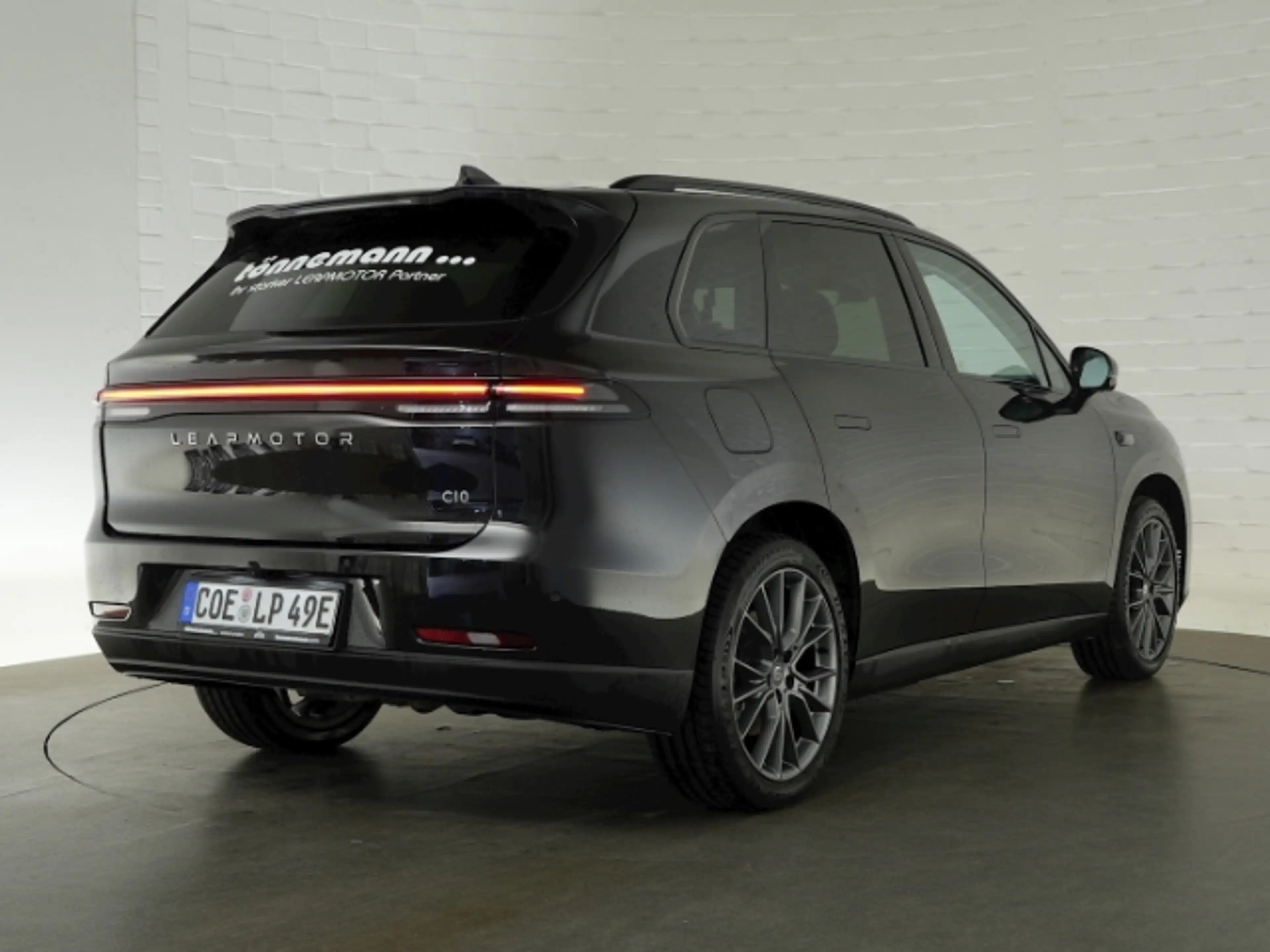 Leapmotor C10 REEV DESIGN 28,4kWh+NAVI+360° KAMERA+LED-SCHEINWER — photo 2