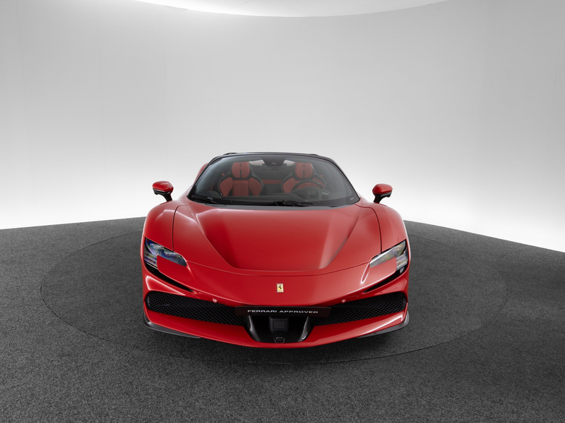 Ferrari SF90 Spider — photo 2