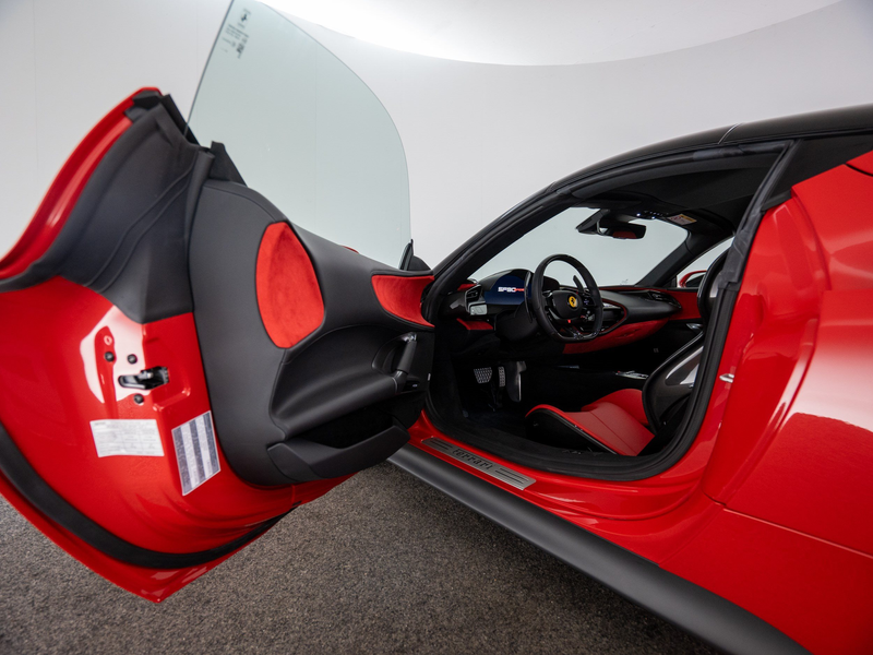 Ferrari SF90 Spider — photo 8