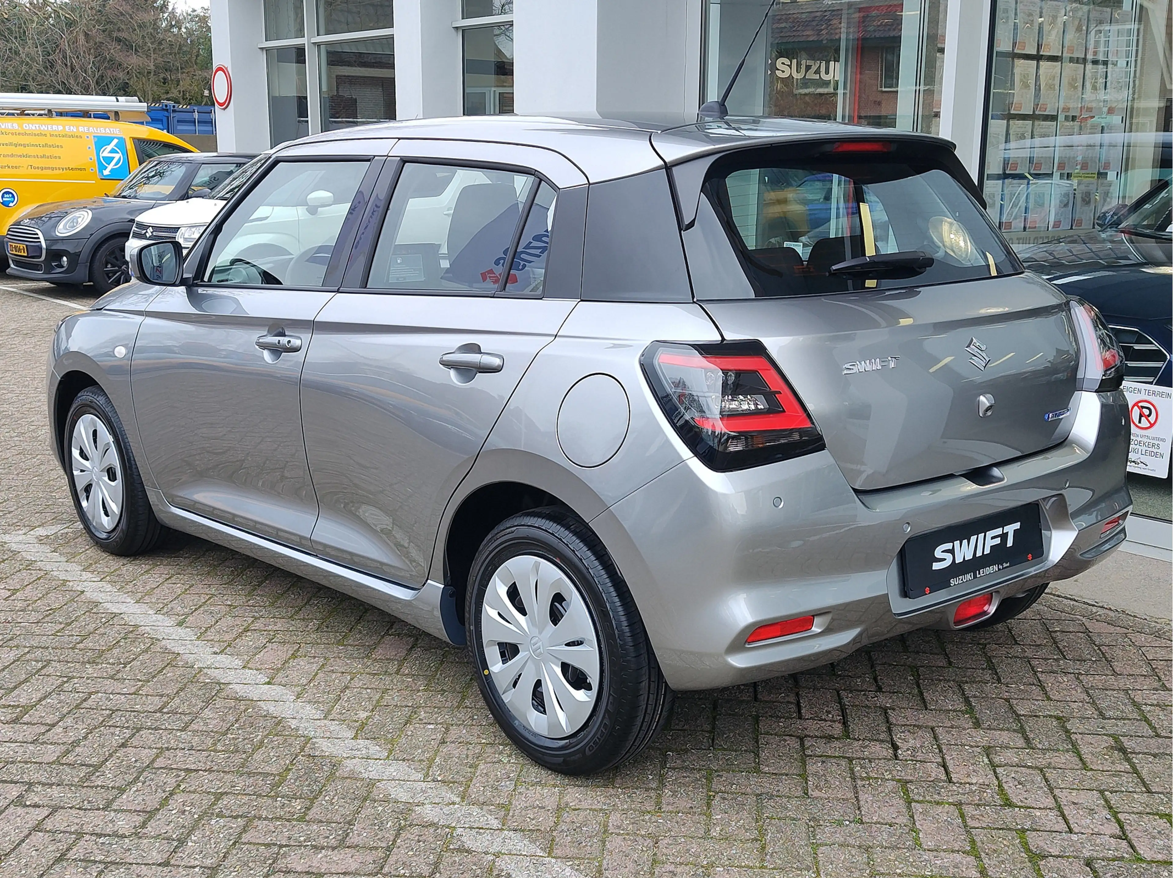Suzuki Swift 1.2 COMFORT SMART HYBRID | DEMO DEAL! | Garantie t — photo 3