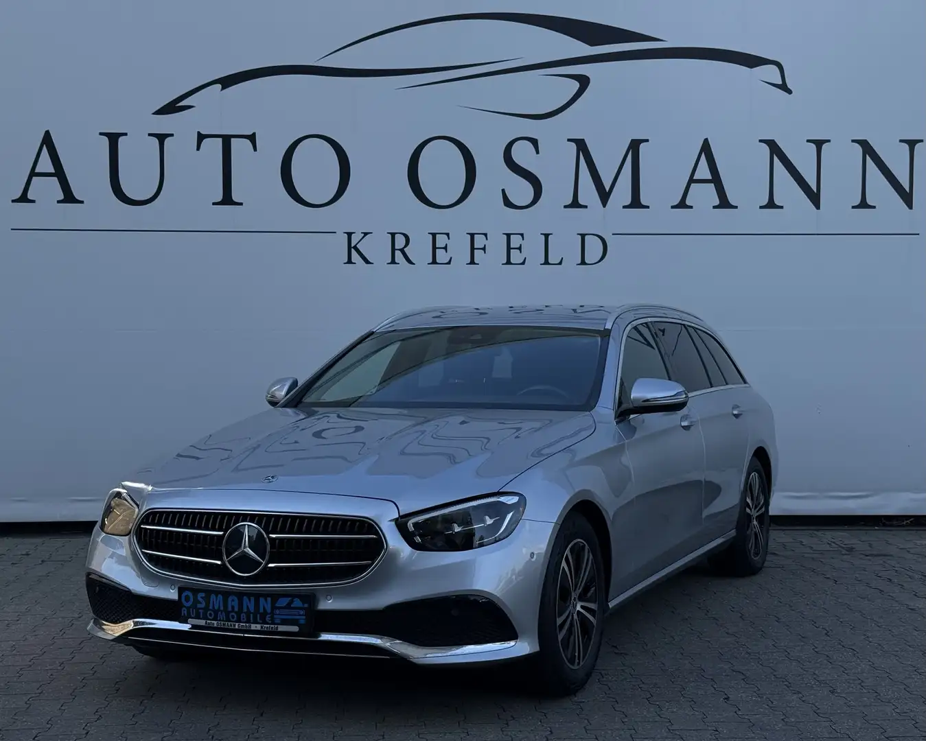 Mercedes-Benz E 220 d T 9G-TRONIC   Aktiver Bremsassist. Argent - 1
