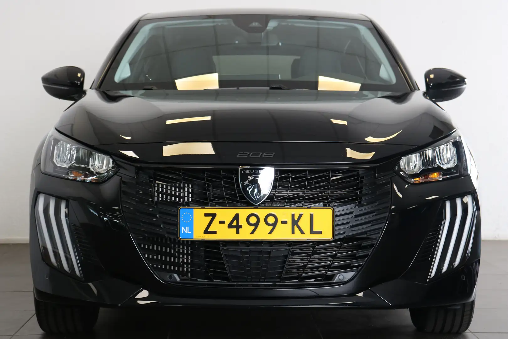 Peugeot 208 1.2 PureTech 100PK Allure | Navi | Clima | Cruise Noir - 2