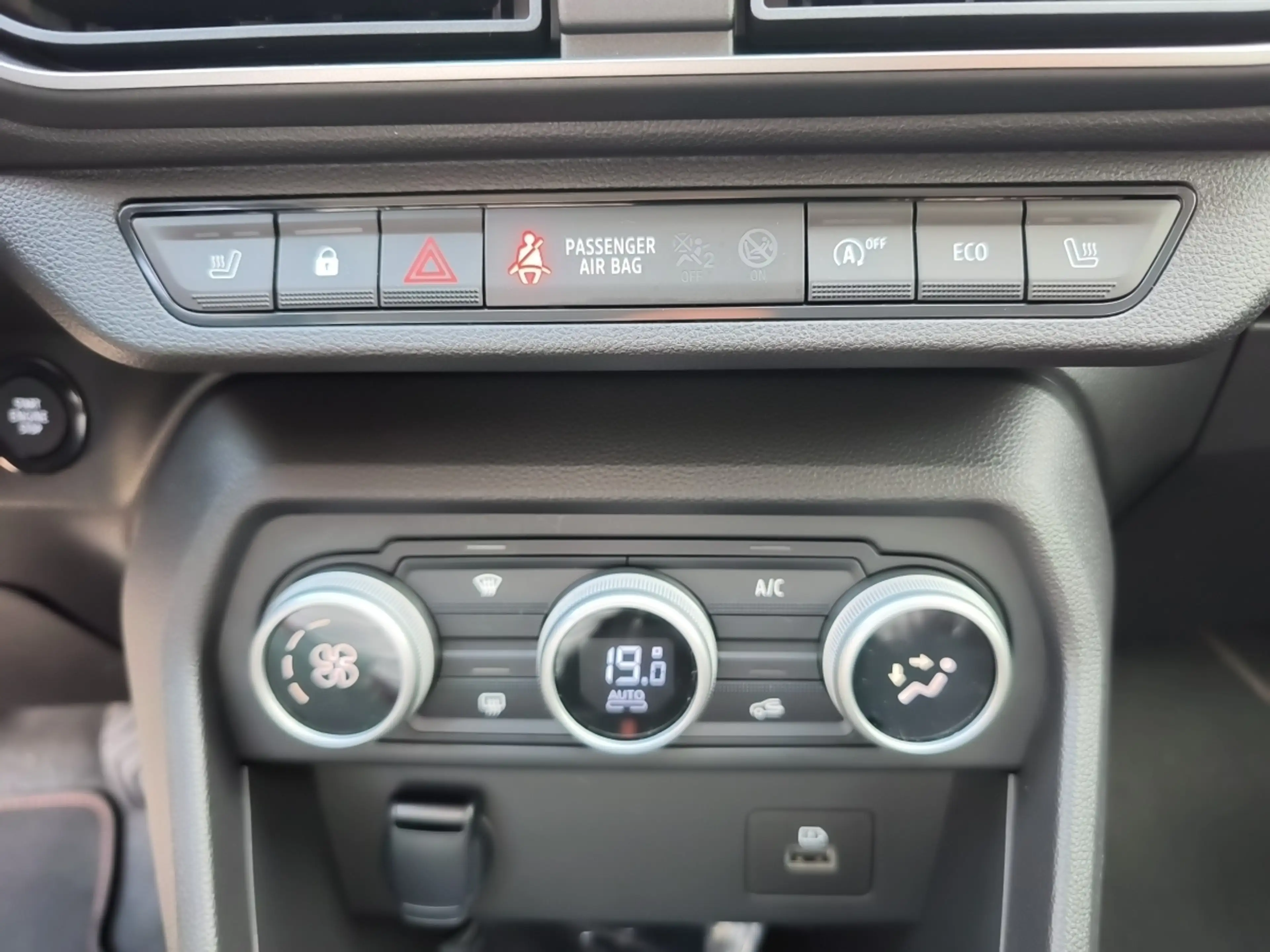Dacia Jogger EXTREME TCe 100 ECO-G 7-SITZER KLIMA*ALLW — photo 14