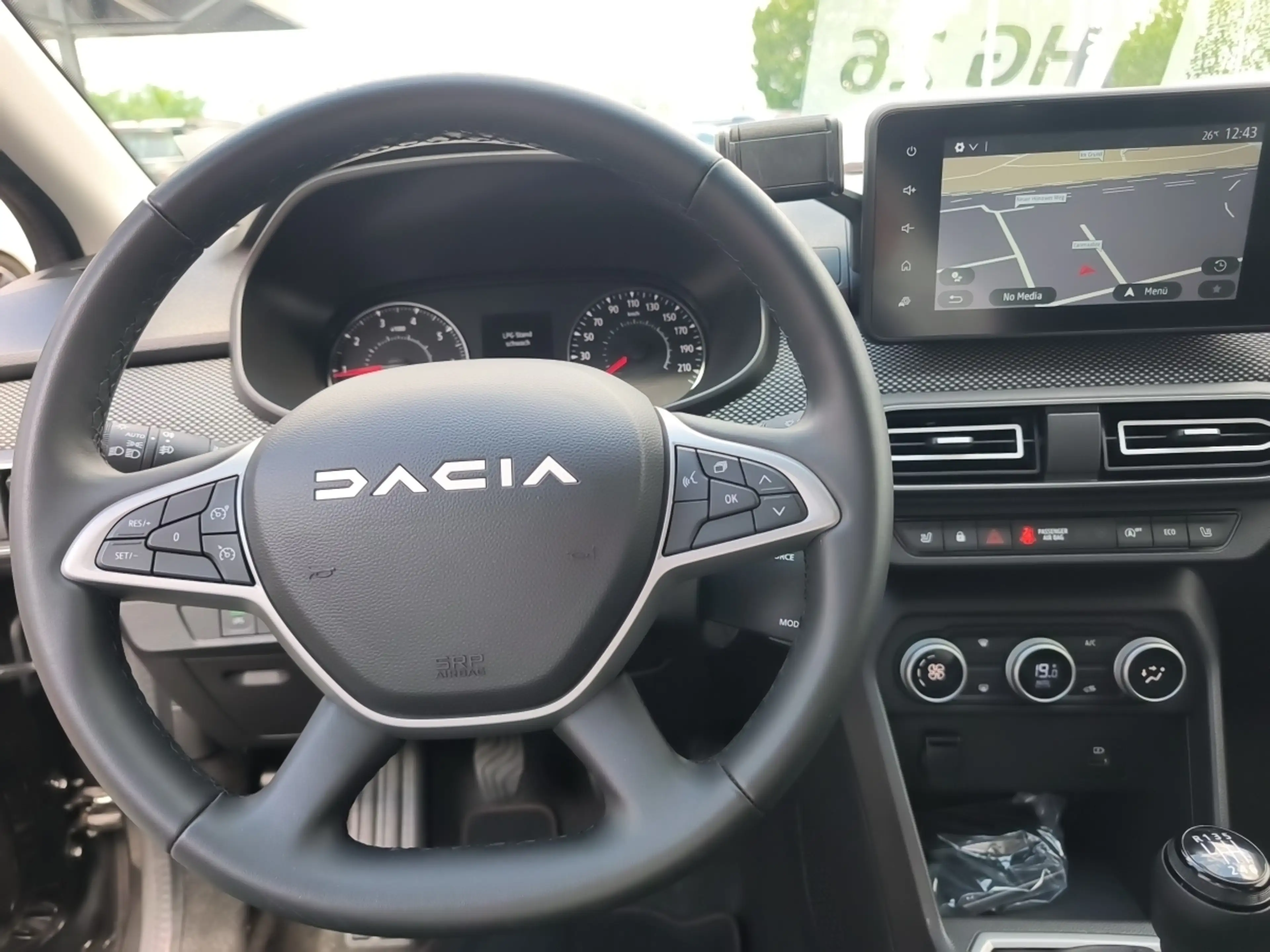 Dacia Jogger EXTREME TCe 100 ECO-G 7-SITZER KLIMA*ALLW — photo 9
