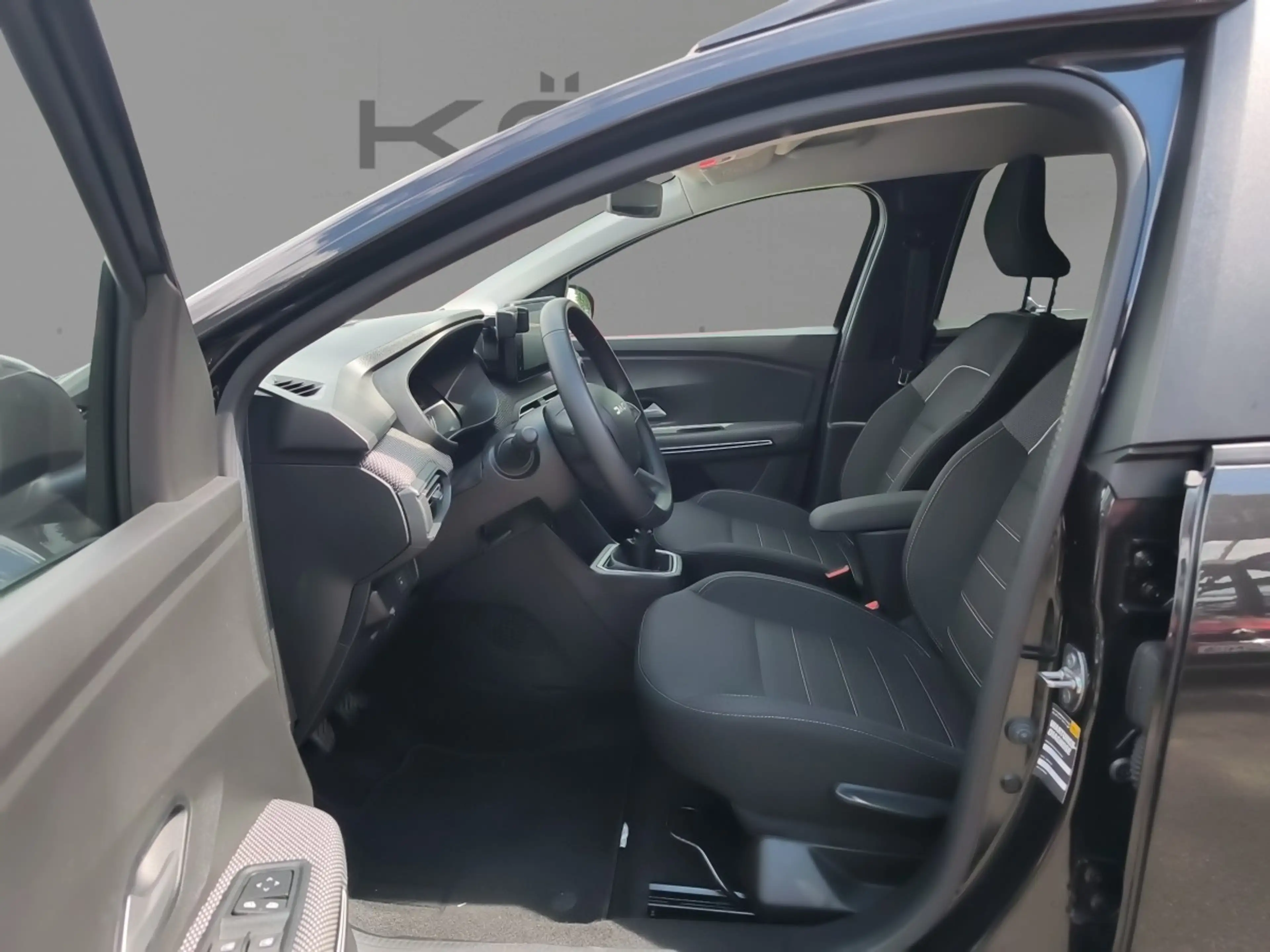 Dacia Jogger EXTREME TCe 100 ECO-G 7-SITZER KLIMA*ALLW — photo 7