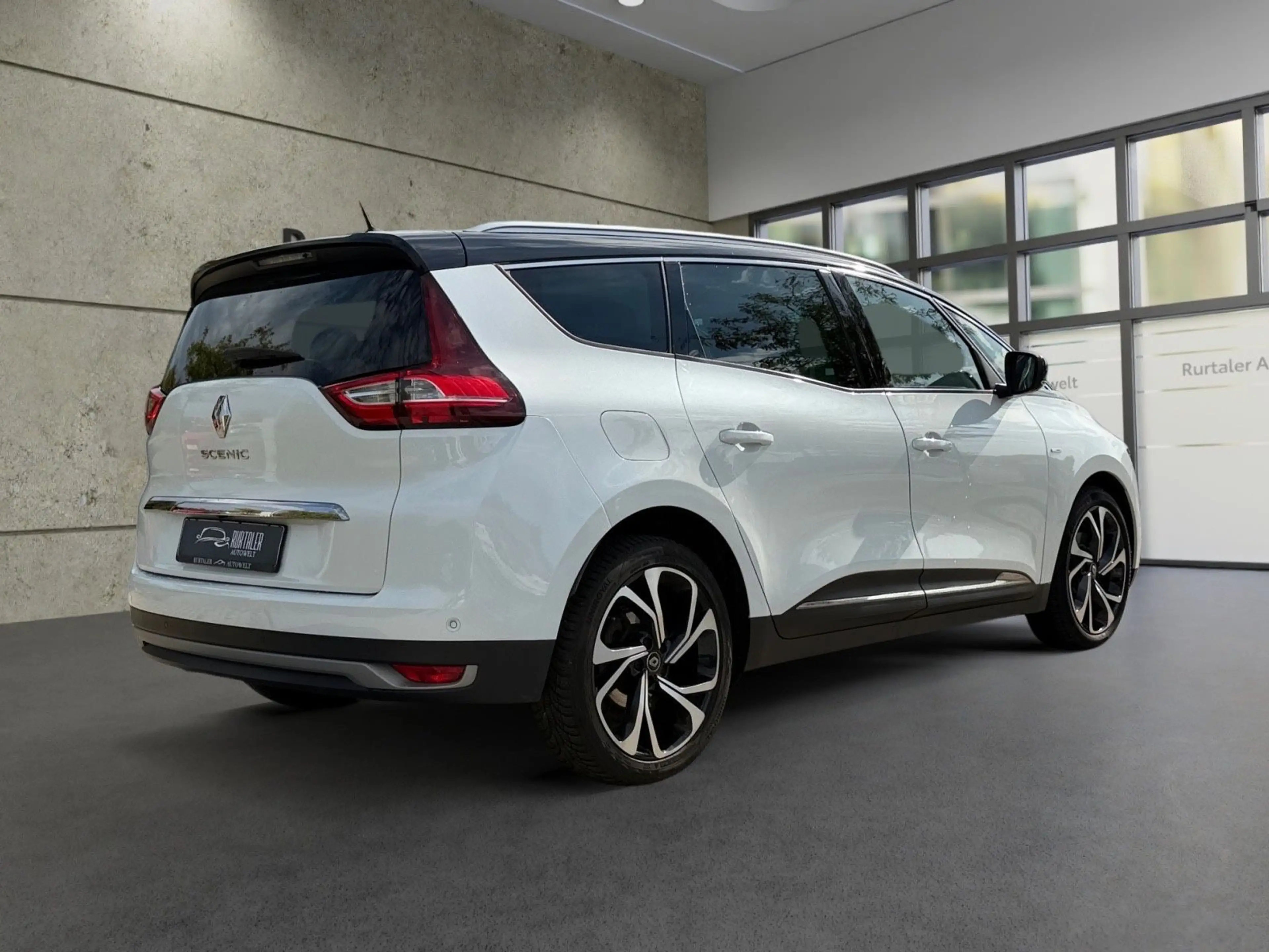 Renault Scenic IV Grand BOSE Edition *NAVI*RFK*SHZ*TEMP* — photo 5