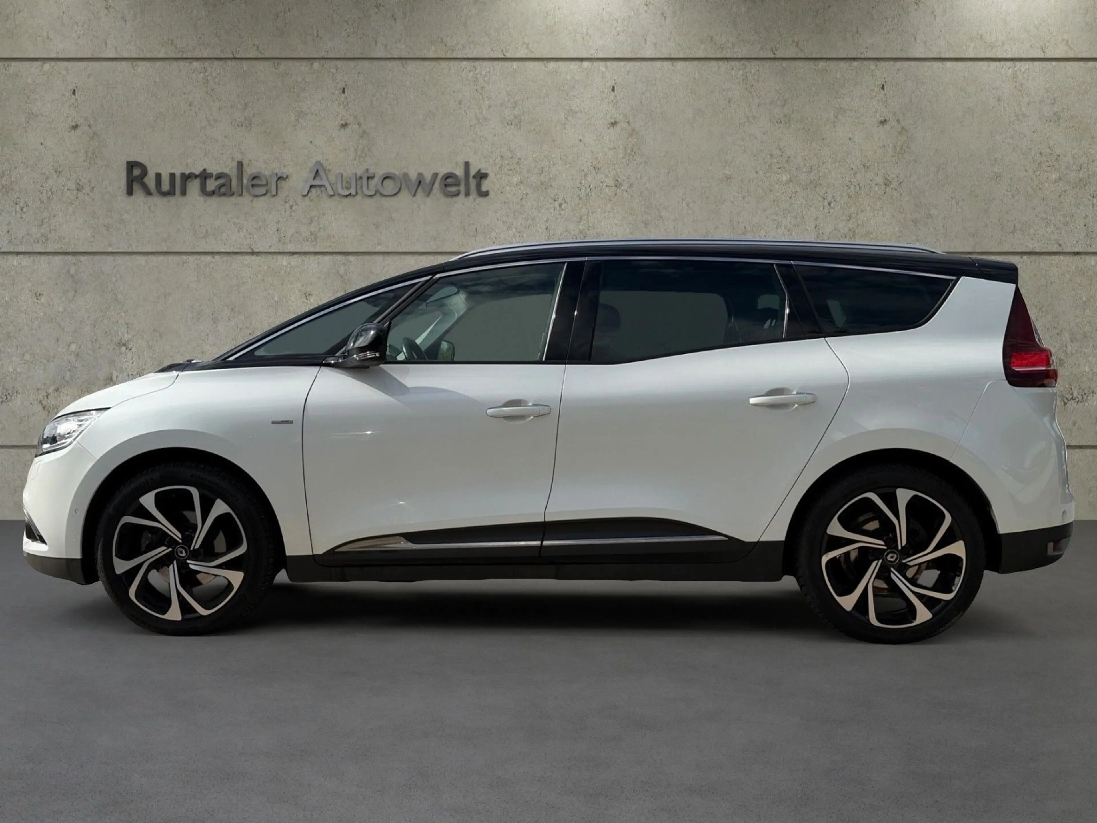 Renault Scenic IV Grand BOSE Edition *NAVI*RFK*SHZ*TEMP* — photo 2