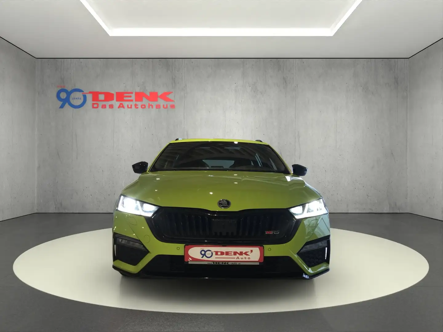 Skoda Octavia Combi RS Plus 2.0 TDI 4x4 DSG*AHK* Groen - 2