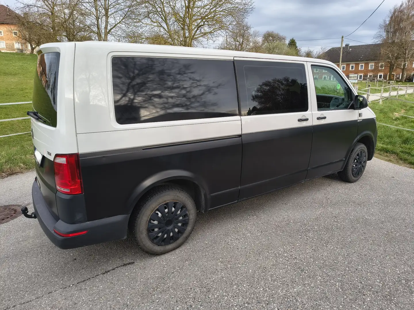 Volkswagen T6 Transporter Doka-Kastenwagen LR HD 2,0 TDI BMT Weiß - 2