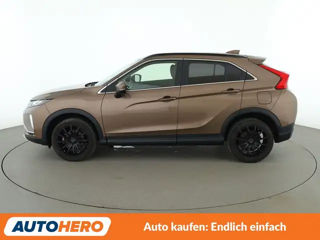 Mitsubishi Eclipse Cross view 3