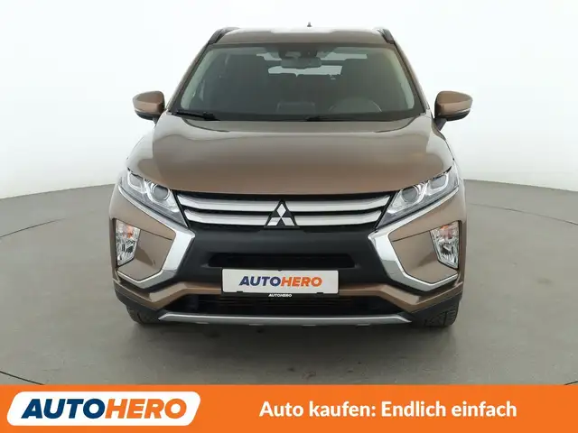 Mitsubishi Eclipse Cross view 9