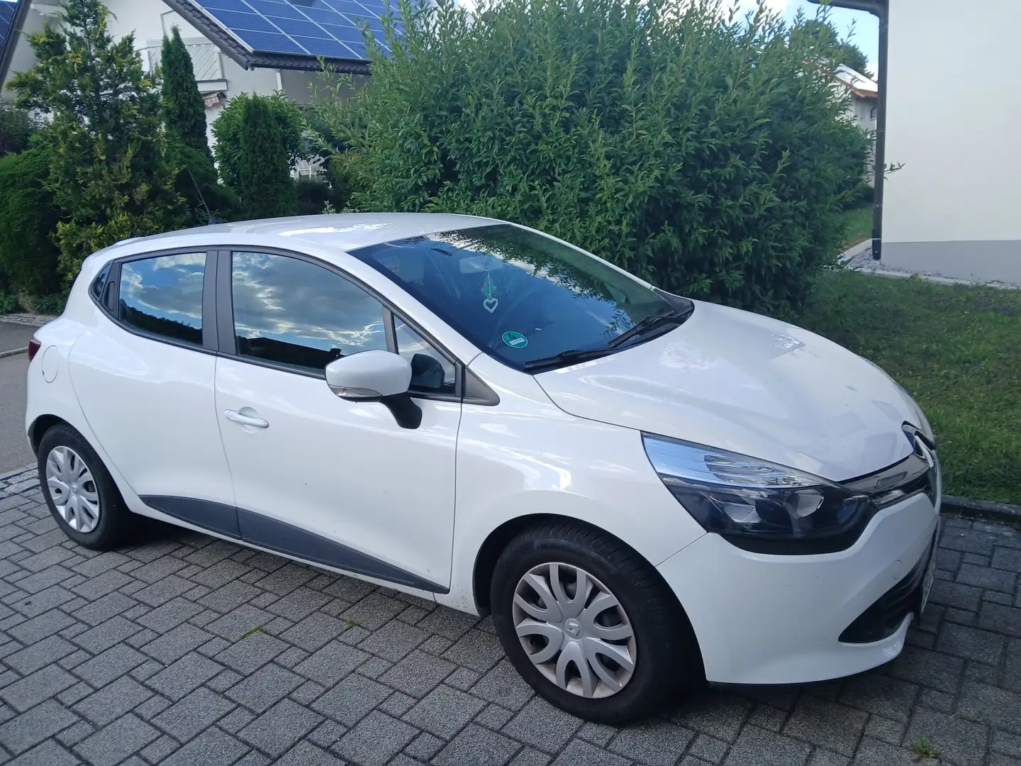 Renault Clio Clio 1.2 16V 75 Collection Weiß - 1