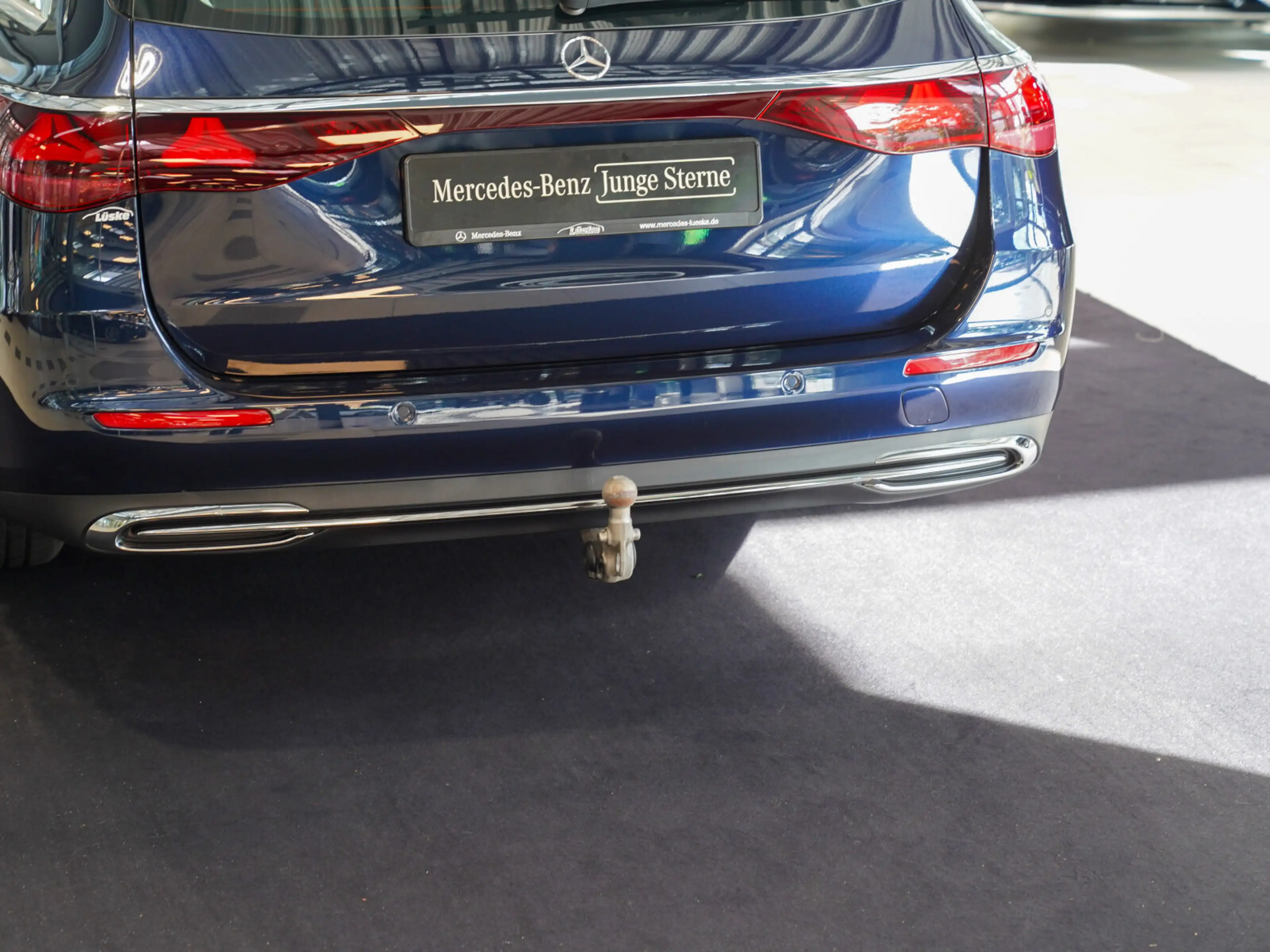 Mercedes-Benz E 450 E 450 T 4M AVANTGARDE Panorama Burmester AHK 360 — photo 7