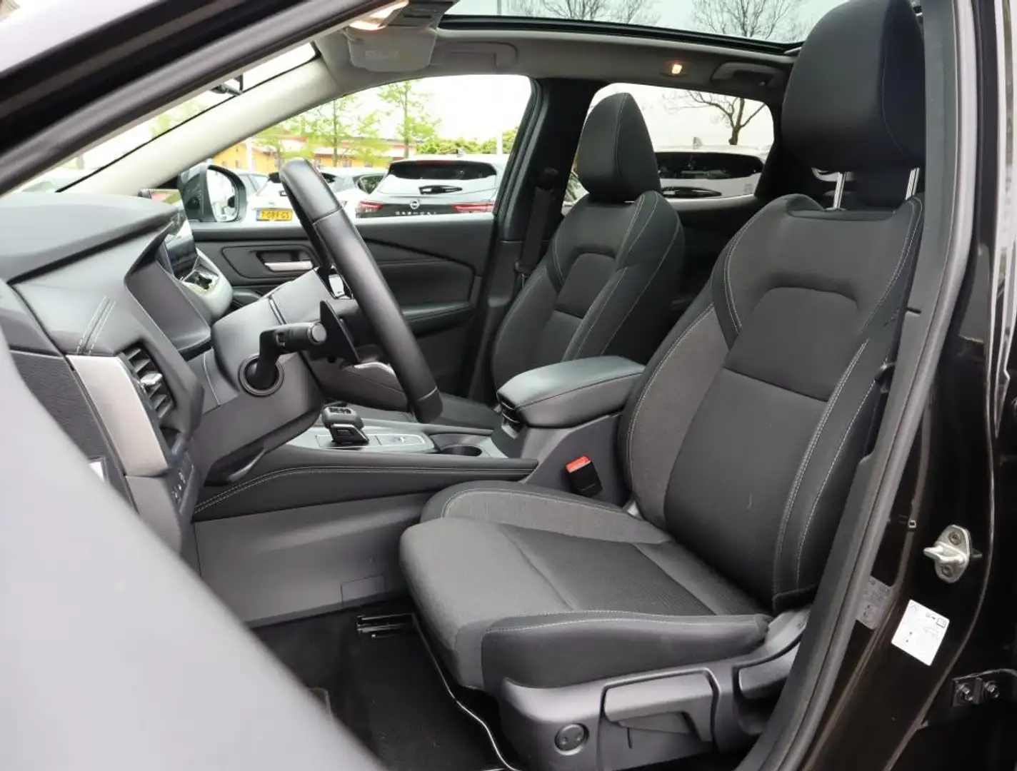 Nissan Qashqai 1.3 MHEV X N-Connect / Adoptieve cruise control / Noir - 2