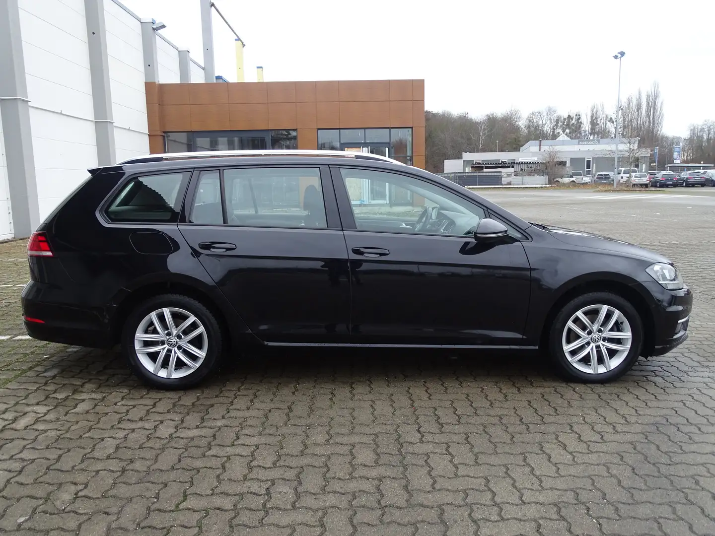 Volkswagen Golf Variant Golf VII 2.0 TDI BlueMotion*DSG*AHK*NAVI*KAMERA Negro - 2