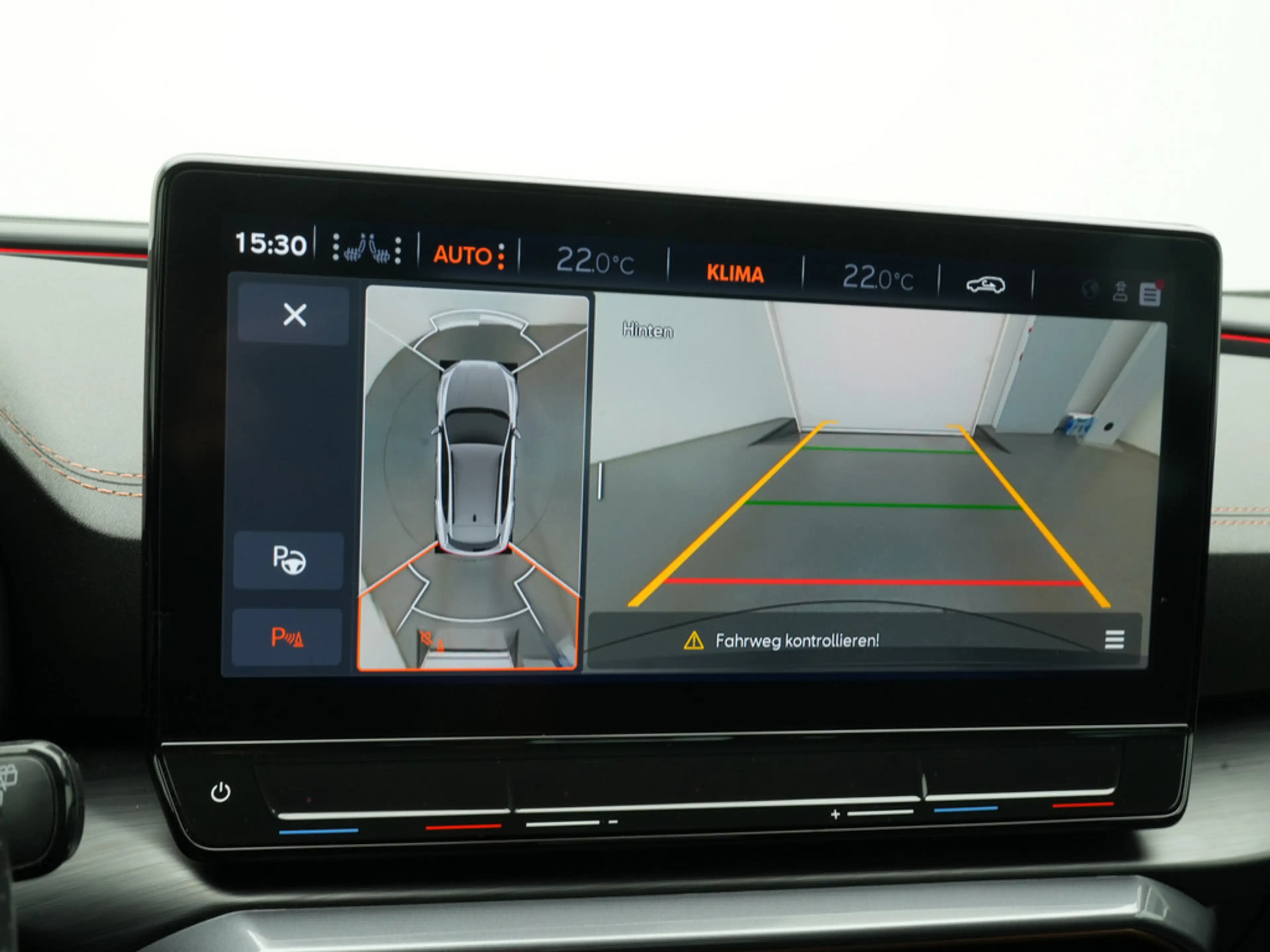CUPRA Formentor VZ5 4Drive DCC ACC LEDER MATRIX PDC — photo 9