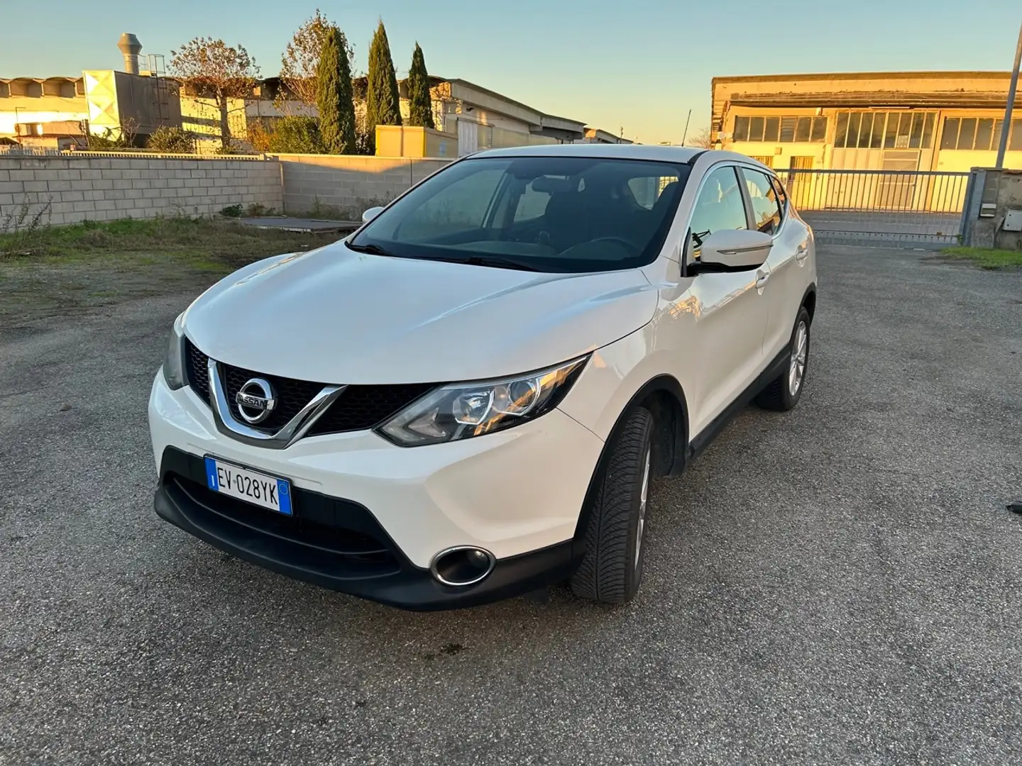 Nissan Qashqai Qashqai 1.5 dci Tekna 110cv Bianco - 1