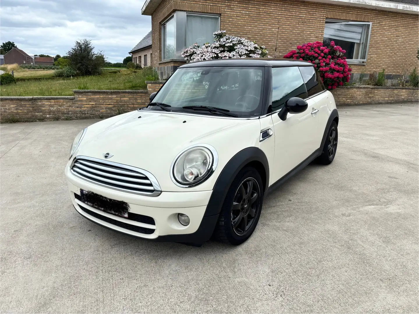 MINI Cooper D 1.6 Camden DPF bijela - 2