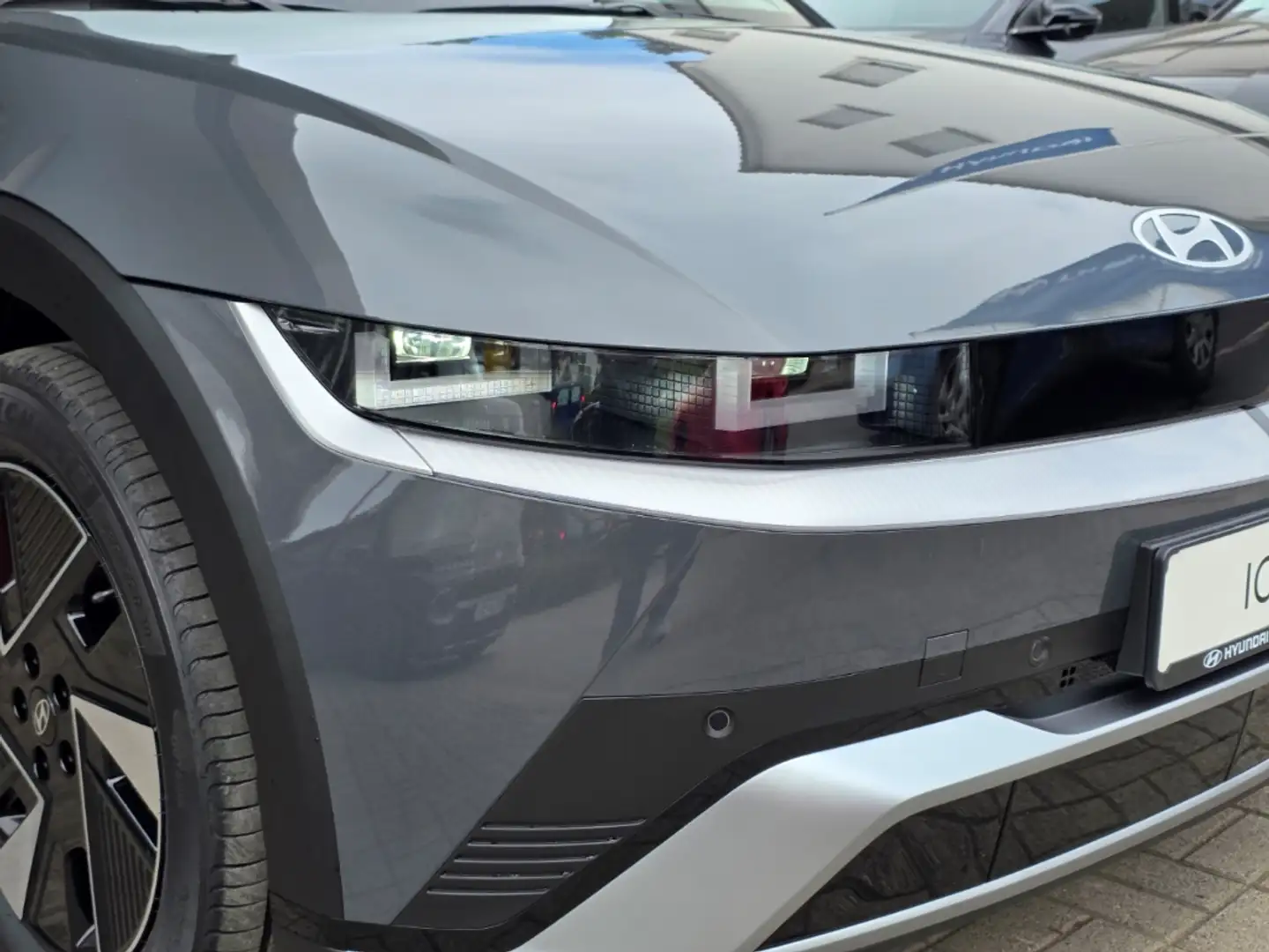 Hyundai IONIQ 5 63 kWh 2WD DYNAMIQ, LED-Paket, Wärmepumpe, Navi, M Grau - 2