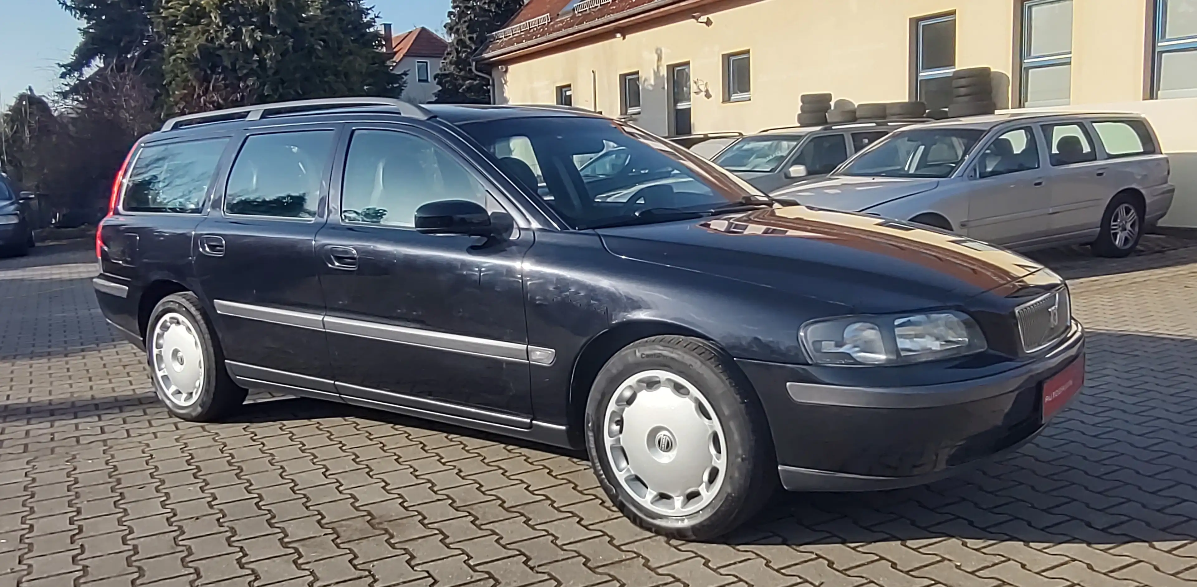 Volvo V70 V70 2.4 Black Edition AHK TÜV 1.Hand — photo 3