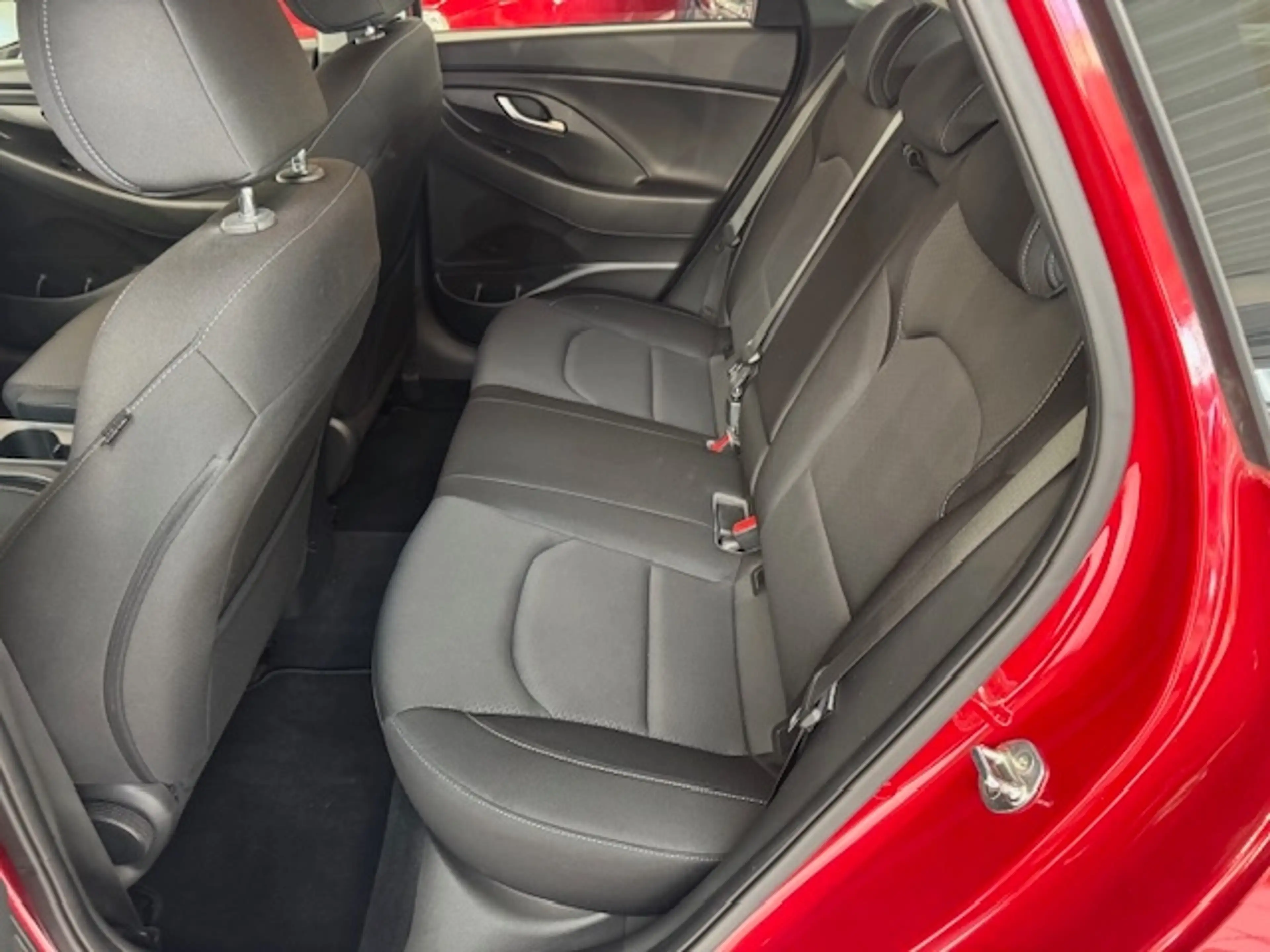Hyundai i30 cw Trend 1.4 B Klima SHZ LHZ — photo 10
