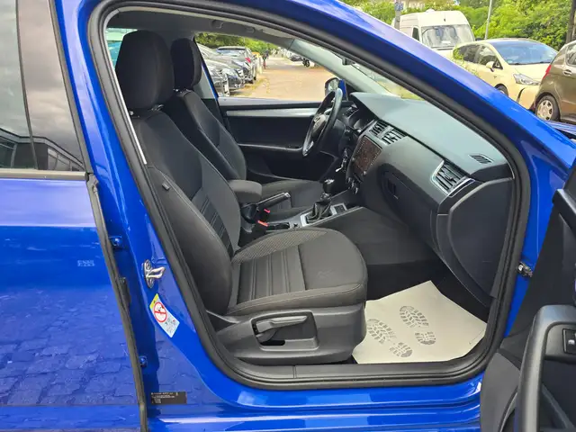 Skoda Octavia view 8