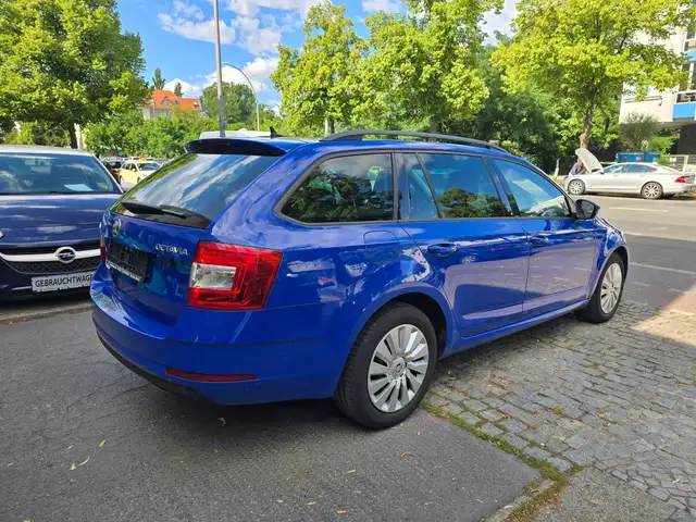 Skoda Octavia view 4