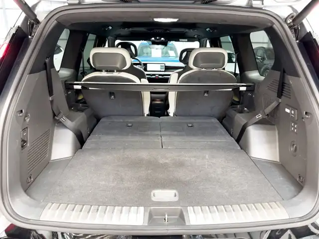 Kia EV9 view 6