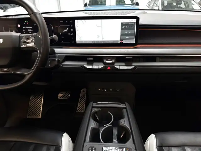 Kia EV9 view 11