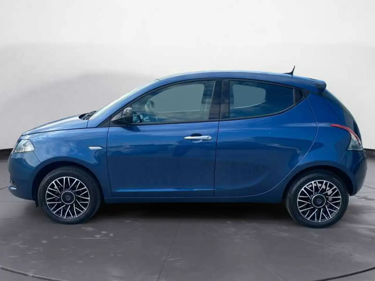 Lancia Ypsilon 1.0 FireFly Hybrid Platino Blu/Azzurro - 2