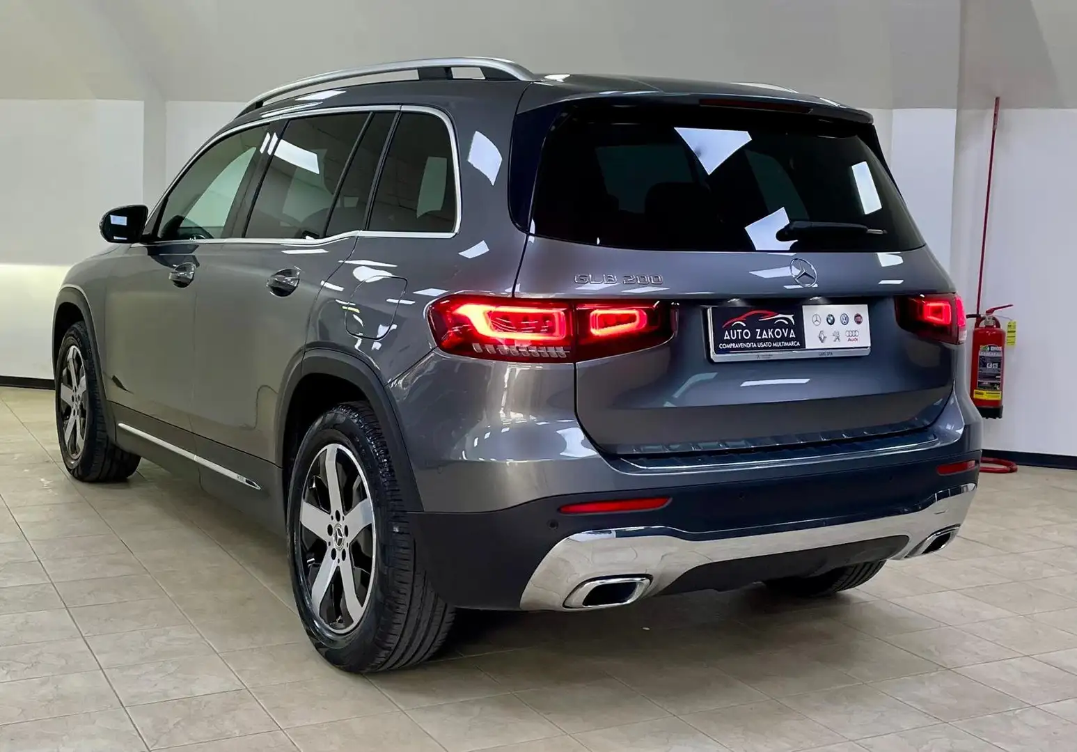 Mercedes-Benz GLB 200 GLB - X247 2019 Sport auto Argento - 2