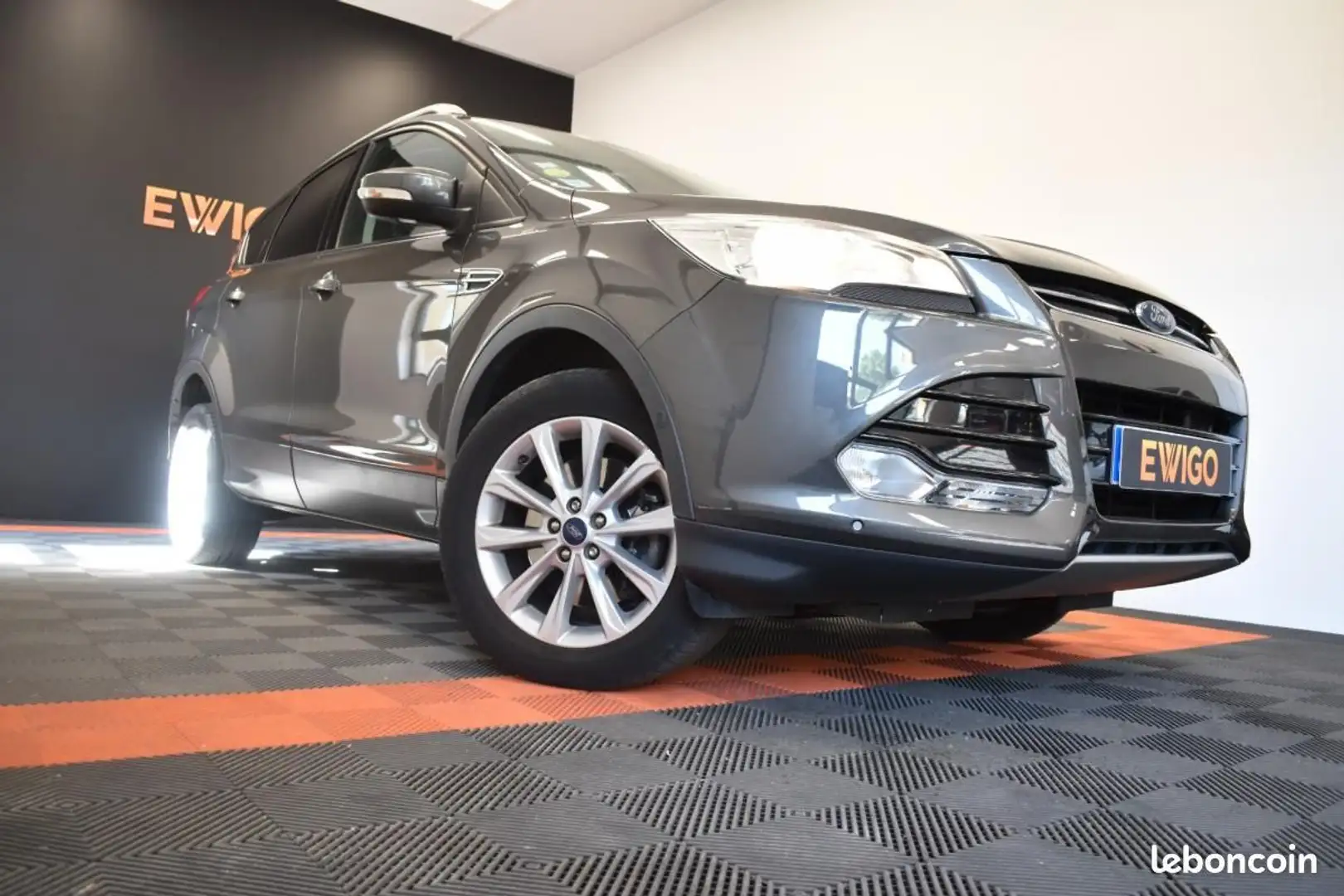 Ford Kuga 2.0 TDCI 150ch TITANIUM 4X2 SUIVI GARANTIE 6 A 60  Gris - 2